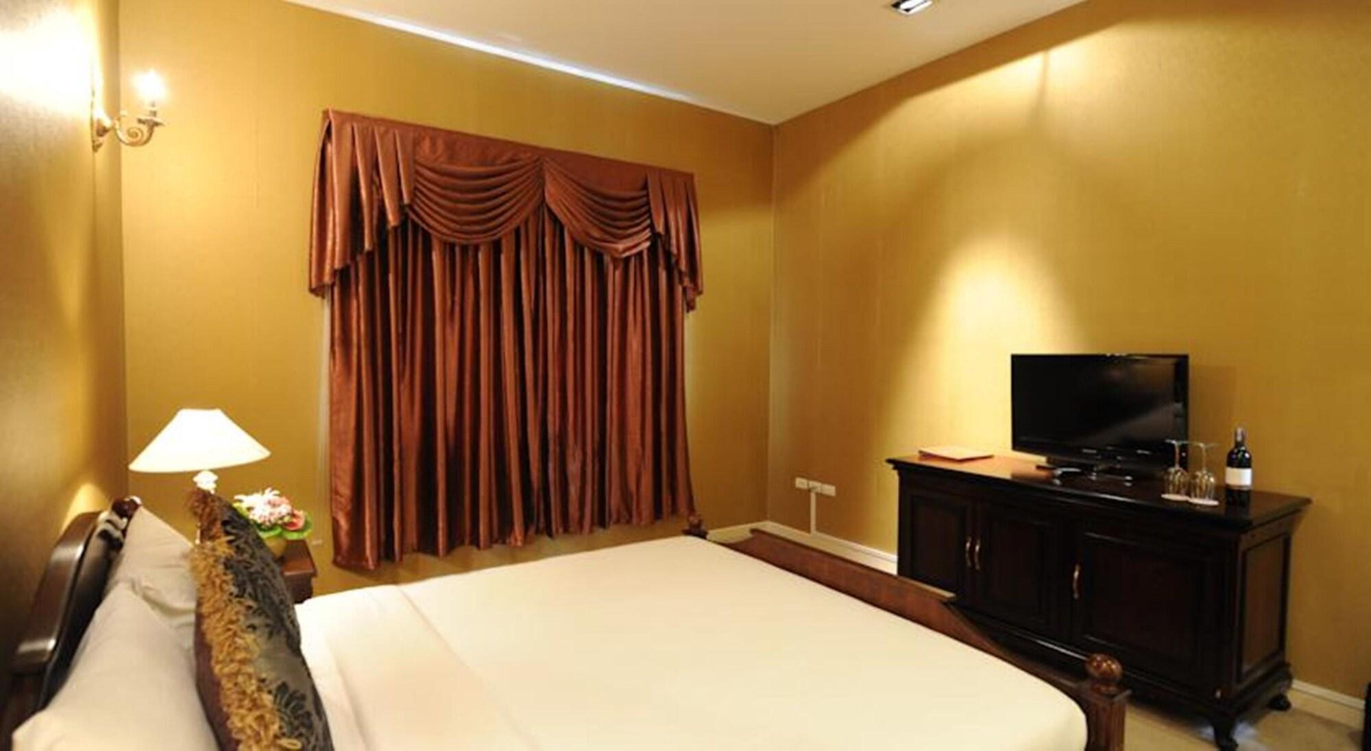 Toki Saigon And 3* TP. Hồ Chí Minh