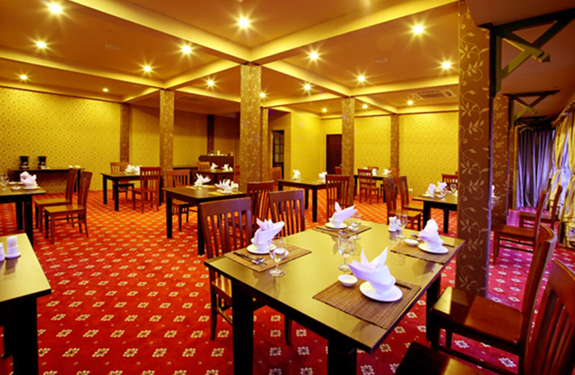 Khách sạn Toki Saigon And TP. Hồ Chí Minh