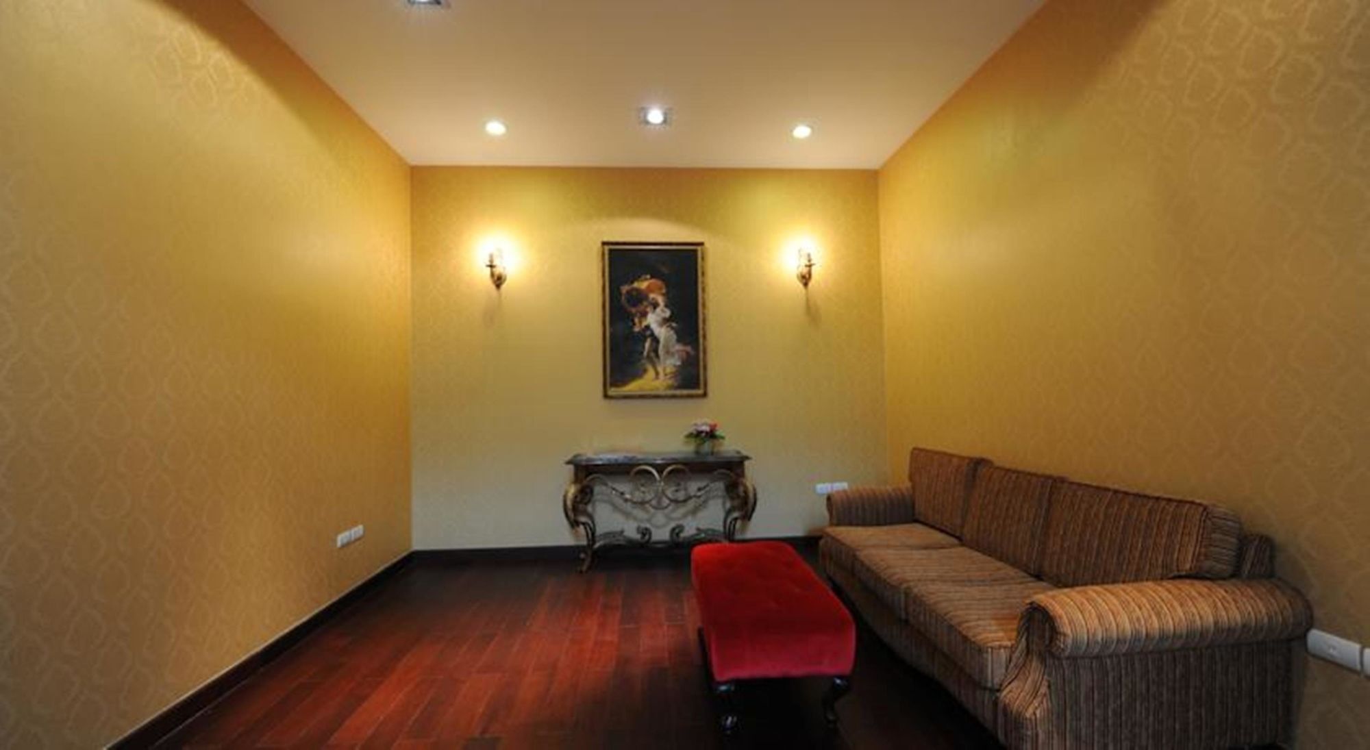 Hotel Toki Saigon And